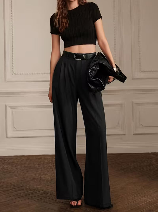 Weite Stoffhose mit Bundfalten – Schwarz